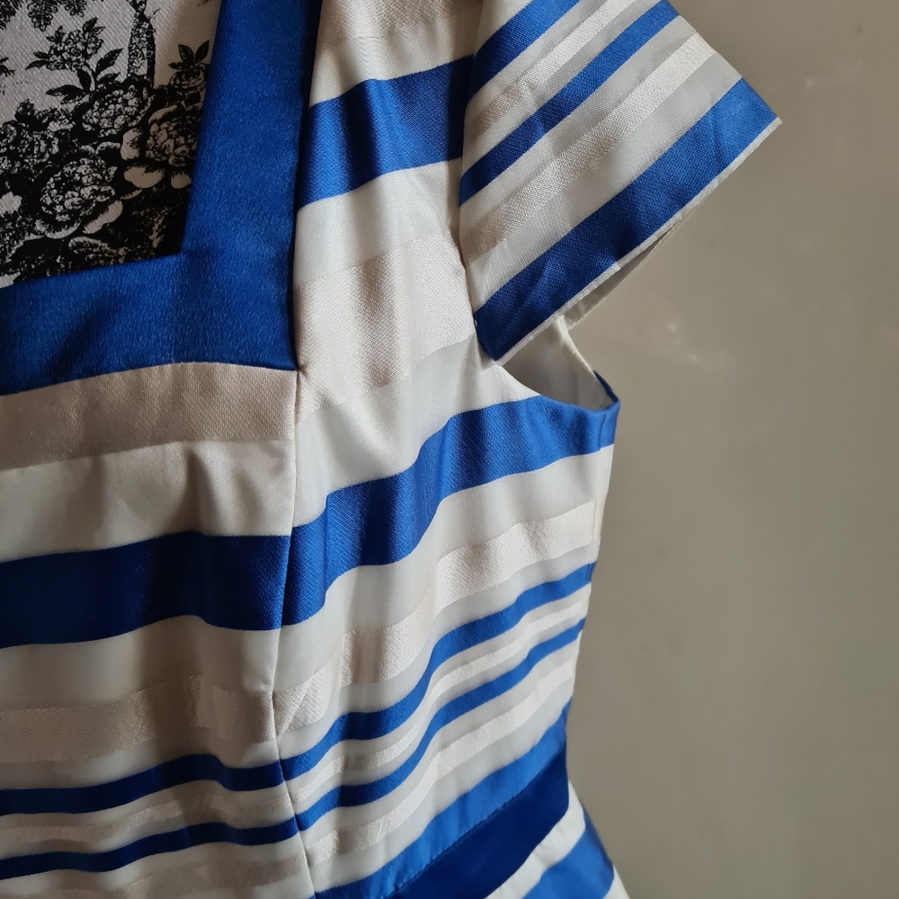 Fabulous statement peplum dress with stripes - Picture 4 of 12